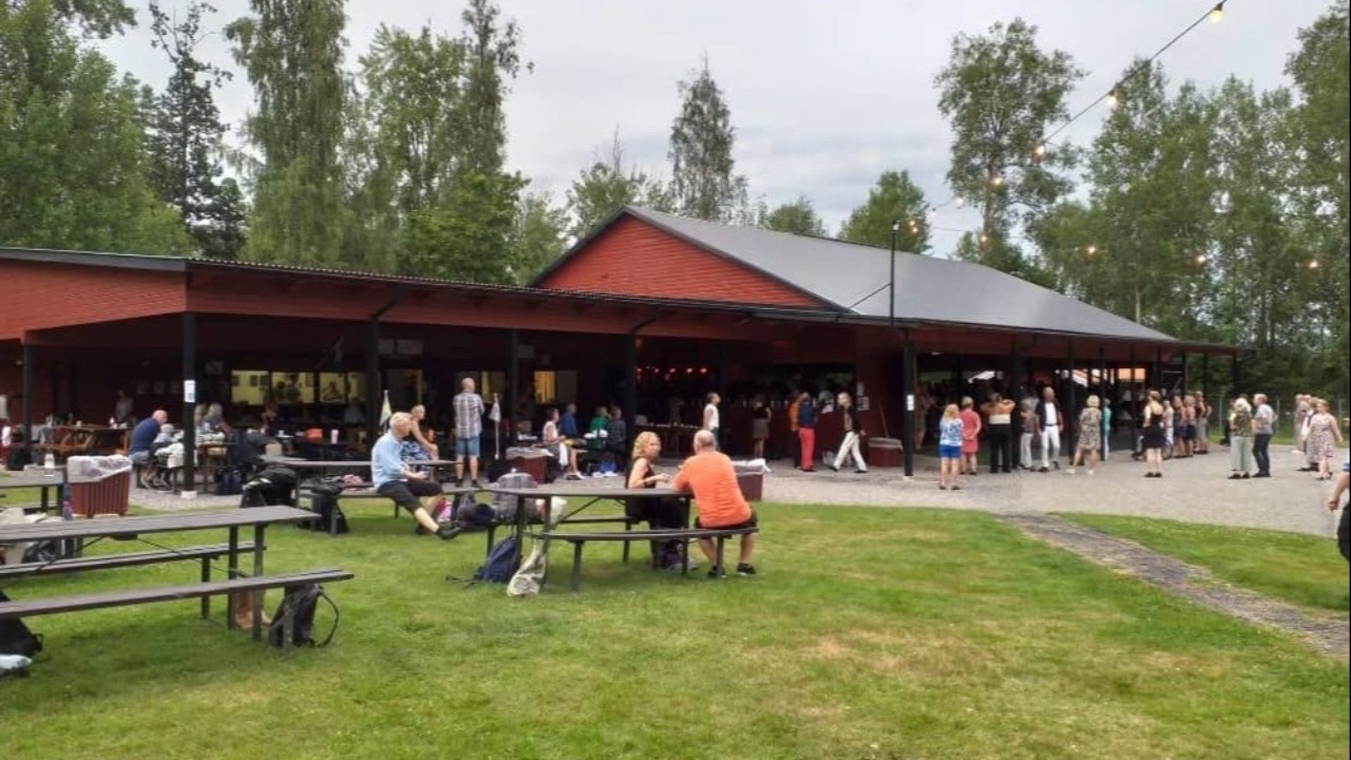 Sommardans i Broby, Bettna