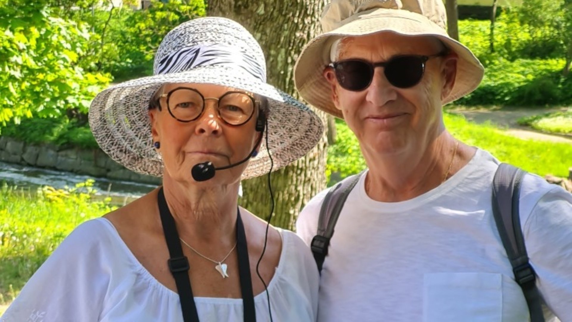 Kyrkogårdsvandring med Eva och Ulf