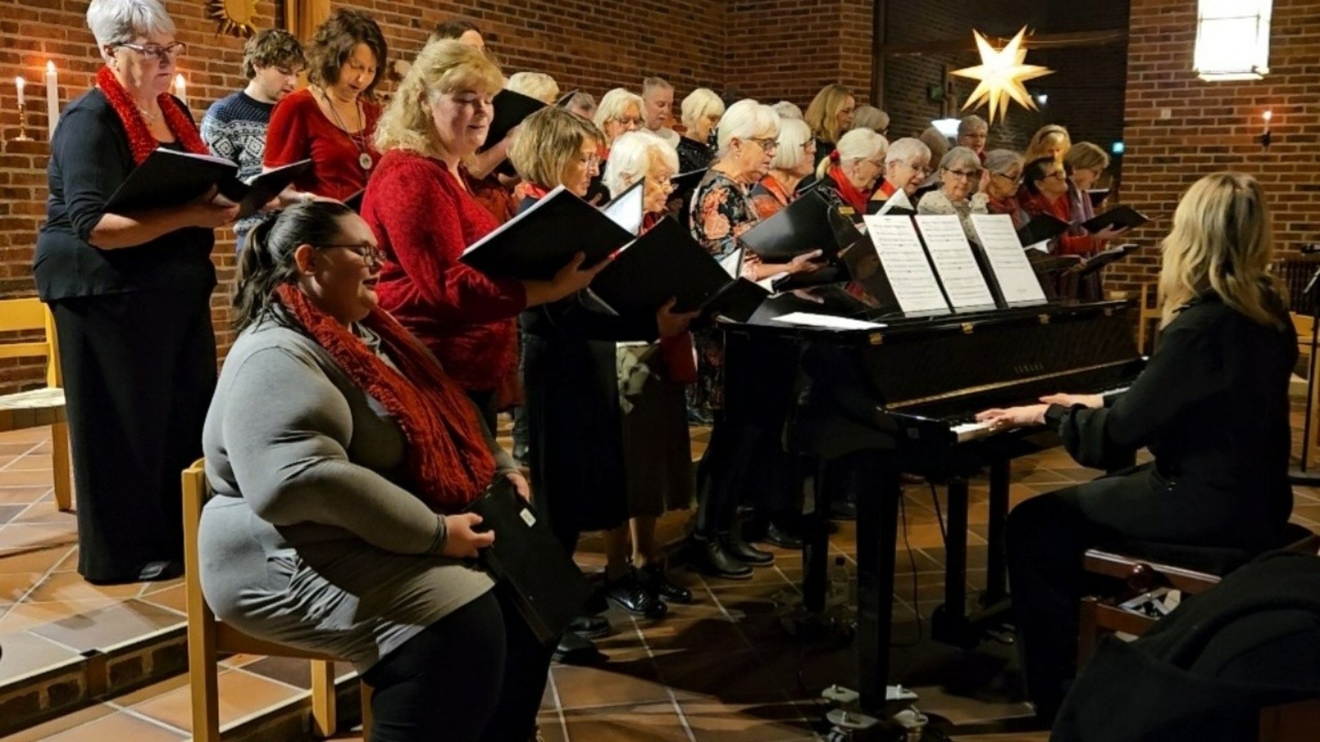 Nicopiakören sjunger in julen