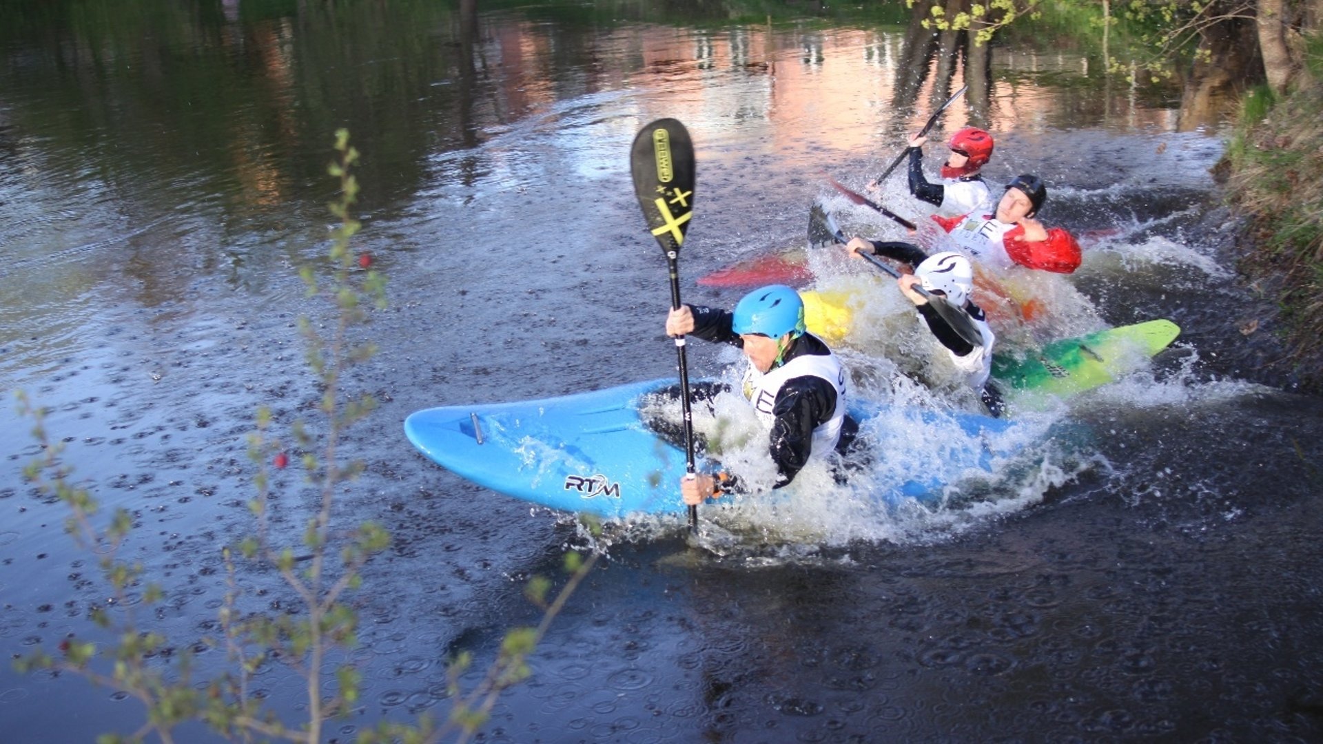 Kanotslalom och Kajakcross
Sverigecup i kanotslalom vid perioden i Nyköping