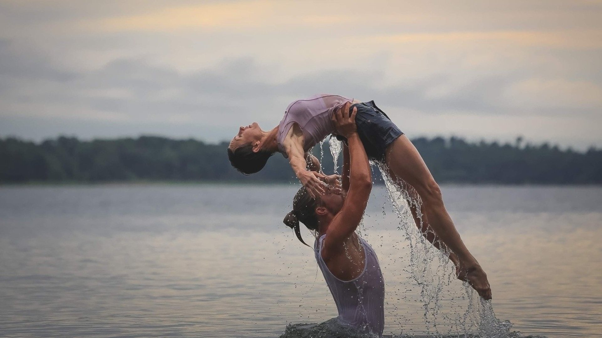 Workshop i Dirty Dancing-inspirerad pardans på Nyköpings Danscenter.