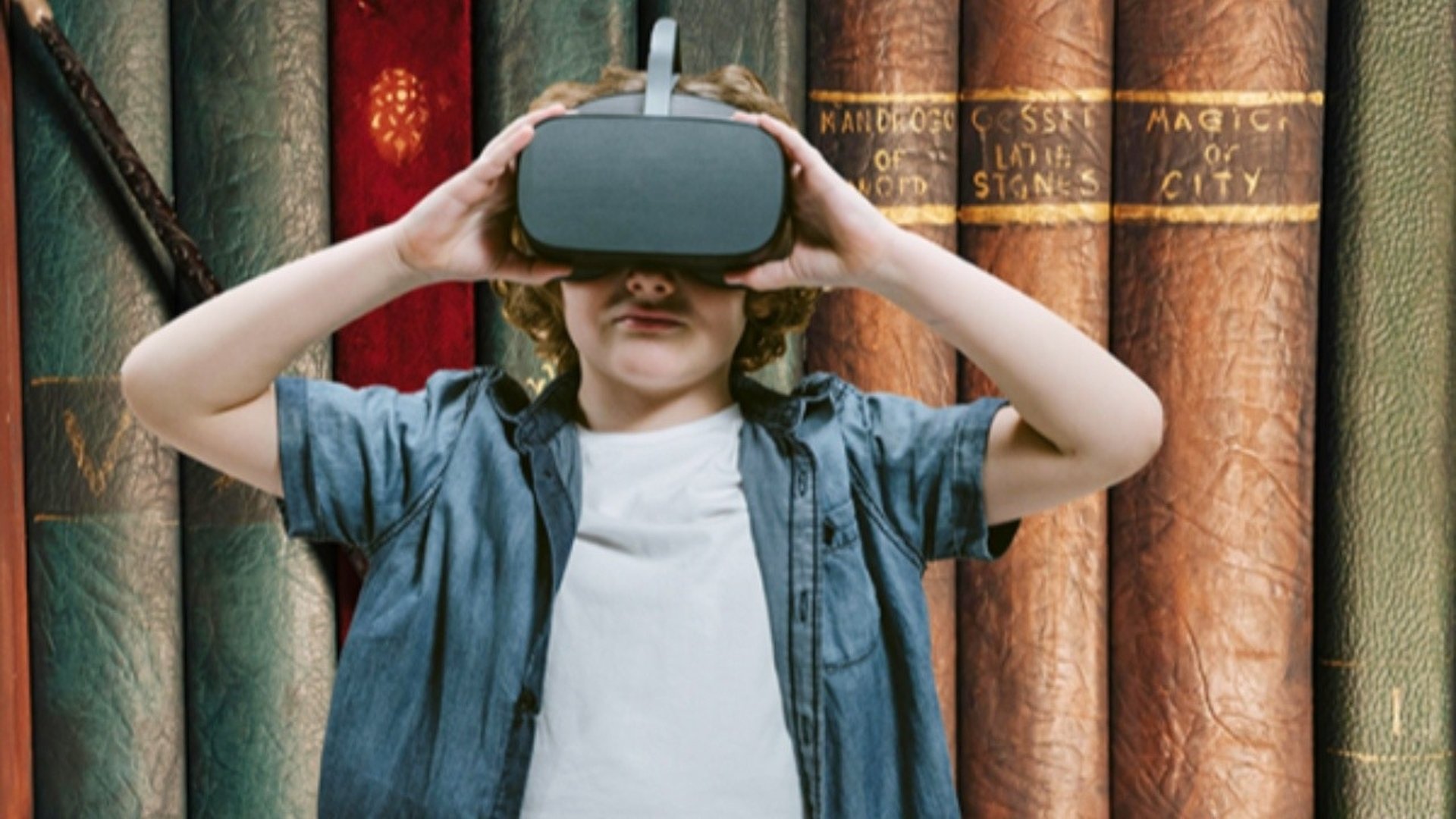 En kille med VR glasögon