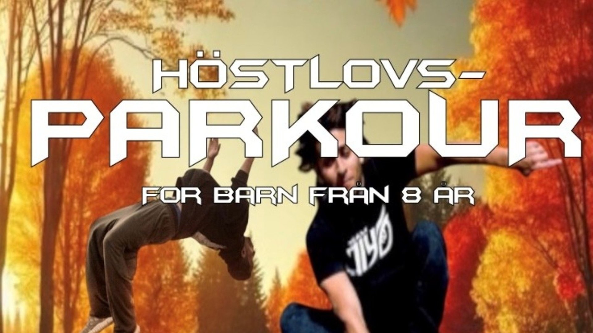 2 killar som utövar parkour bland träd med löv i olika höstfärger