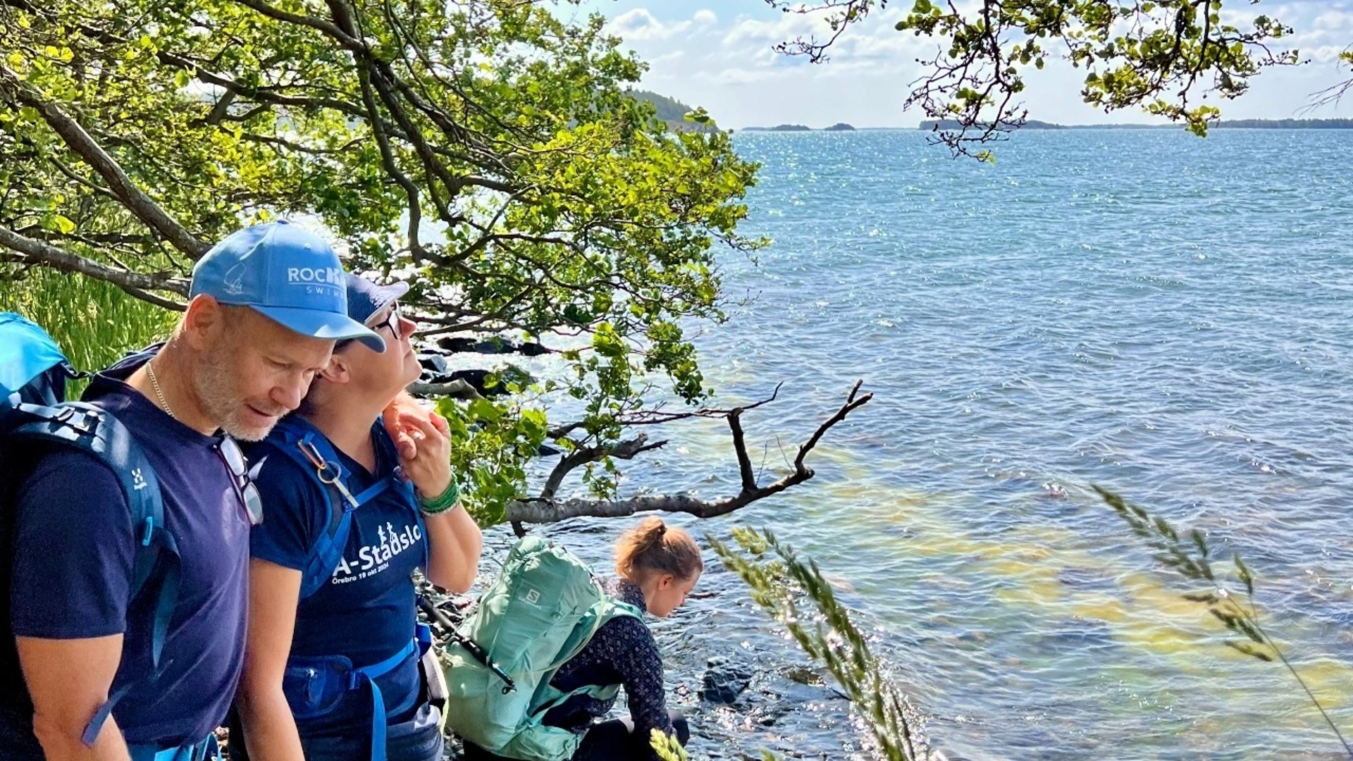 Människor vid havet