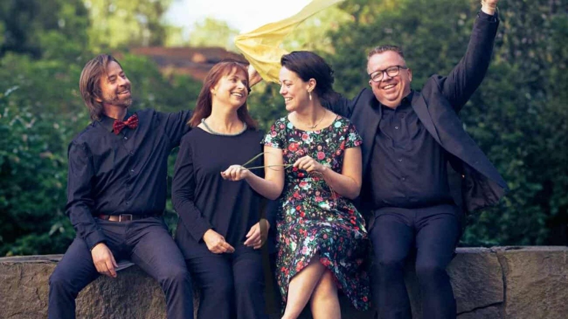 Fyra glada människor