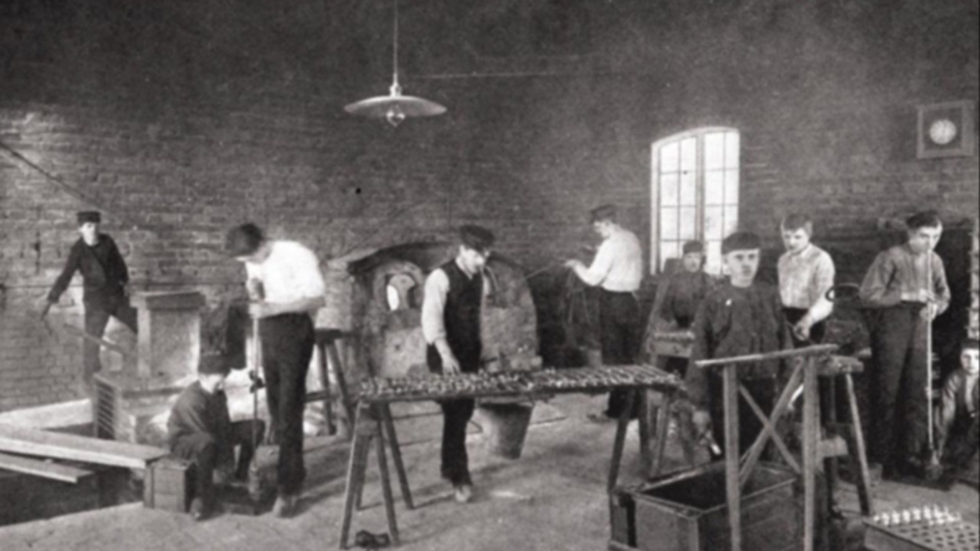 Göran Malm berättar om Skandinaviska Glödlampfabriken i Nyköping.