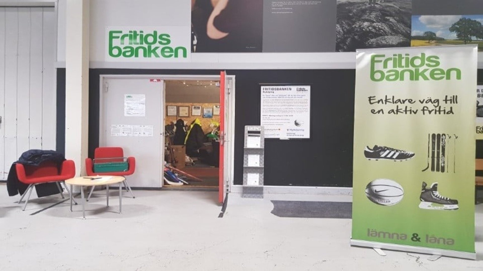 Fritidsbankens entré på Rosvalla.