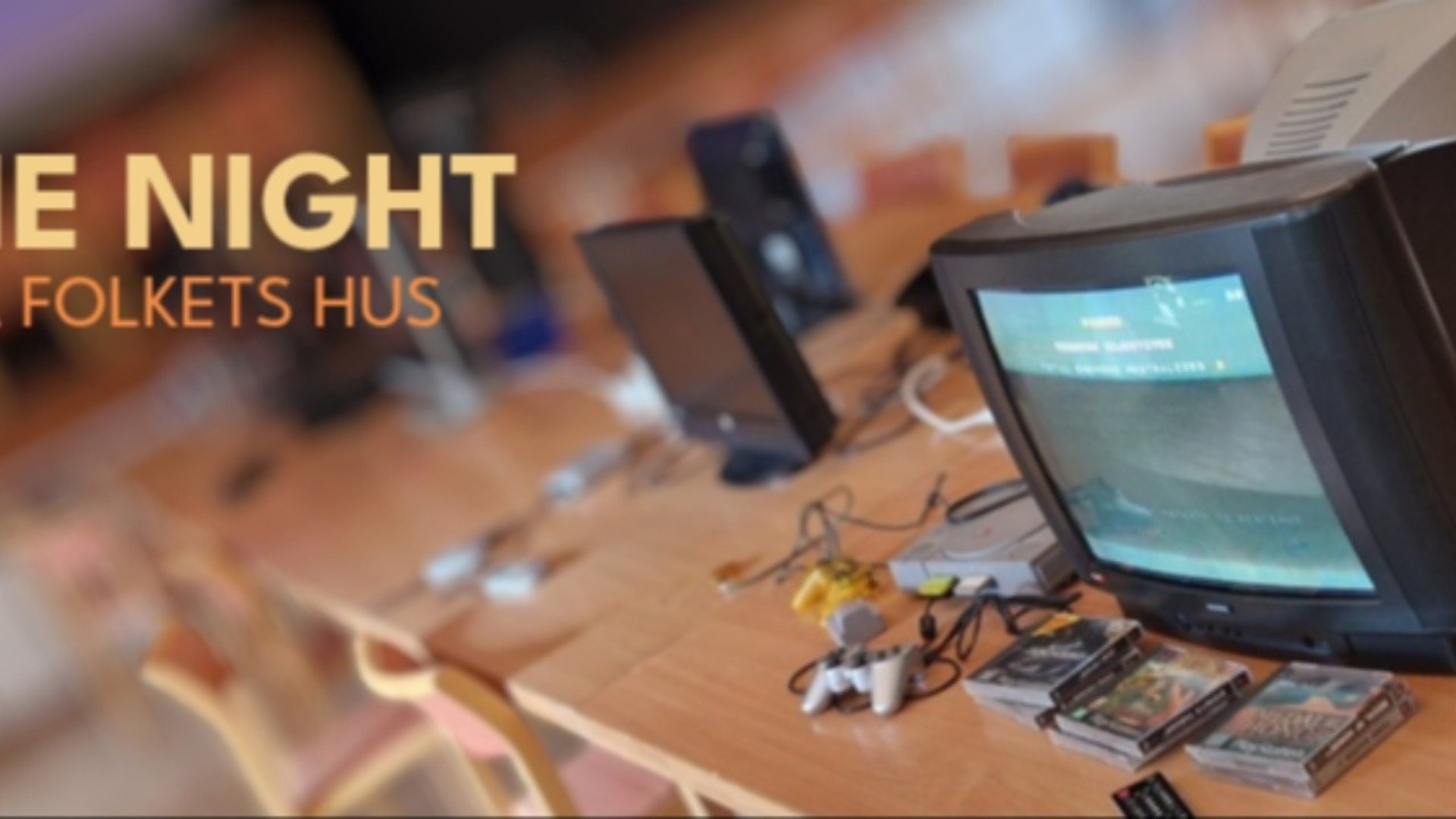Tv med Konsolspel uppställda i Folkets hus vrena med text Game Night Folkets Hus I Vrena 