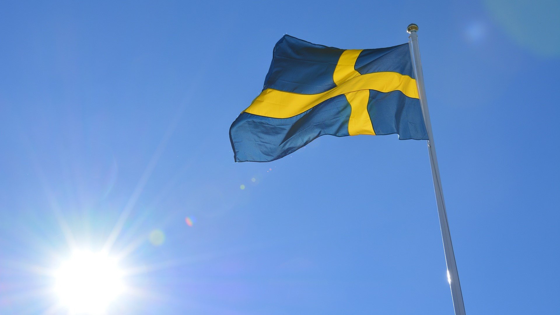 En flagga som vajar i vinden
